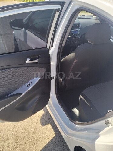 Hyundai Accent 2013, 235,000 km - 1.6 l - Bakı