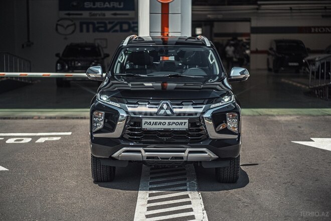 Mitsubishi Pajero Sport-1