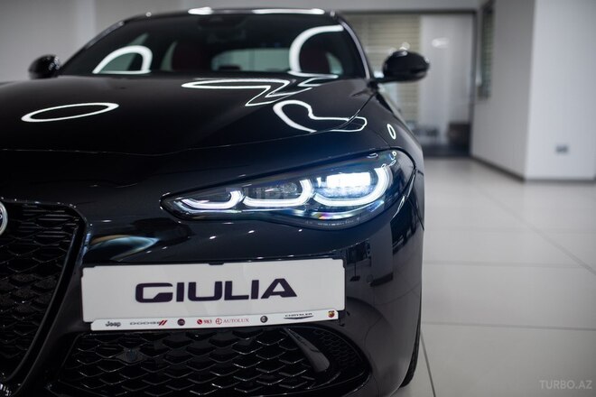 Alfa Romeo Giulia-6