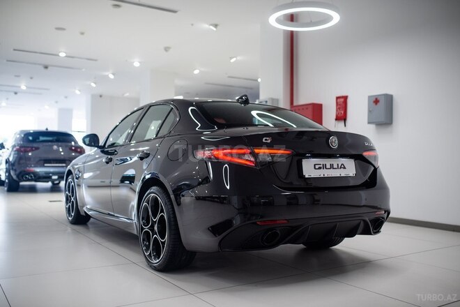 Alfa Romeo Giulia-7