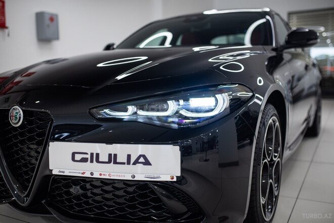 Alfa Romeo Giulia-5