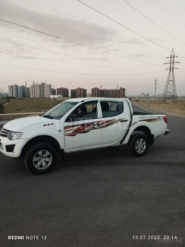 Mitsubishi L200 2014, 331,000 km - 2.5 l - Xırdalan