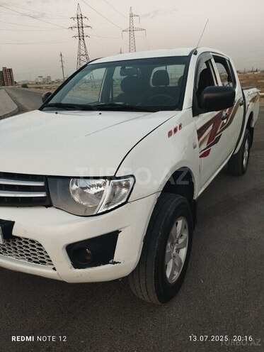 Mitsubishi L200 2014, 331,000 km - 2.5 l - Xırdalan