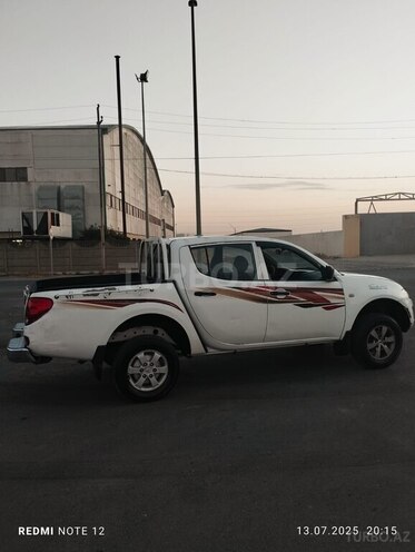 Mitsubishi L200 2014, 331,000 km - 2.5 l - Xırdalan