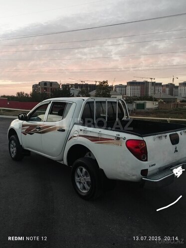 Mitsubishi L200 2014, 331,000 km - 2.5 l - Xırdalan