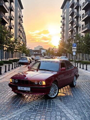 BMW 525 1991, 330,000 km - 2.5 l - Bakı