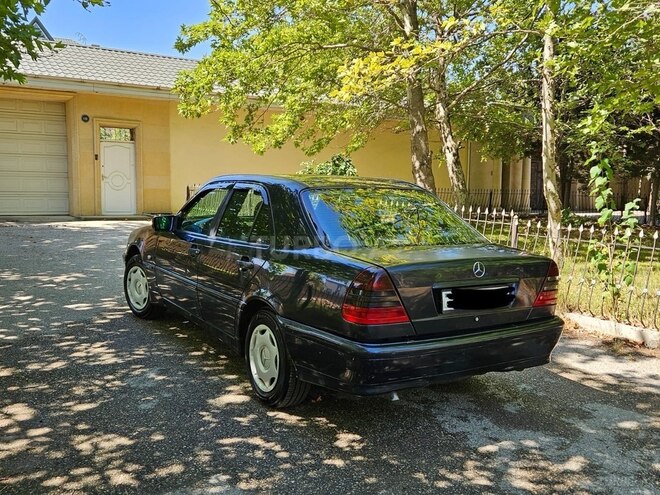 Mercedes C 180-10