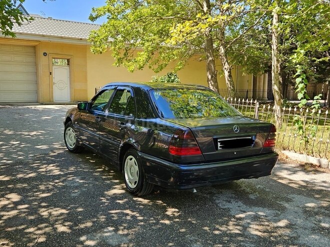 Mercedes C 180-11