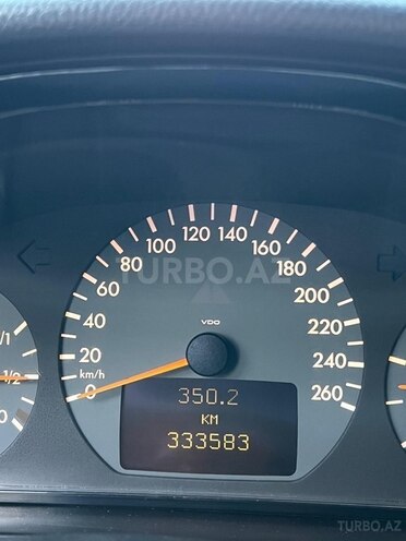 Mercedes E 270 2000, 333,600 km - 2.7 l - Bakı