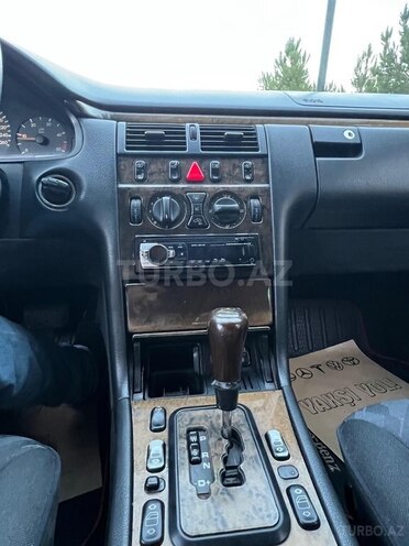 Mercedes E 270 2000, 333,600 km - 2.7 l - Bakı