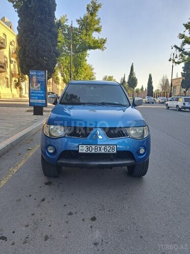Mitsubishi L200 2009, 353,000 km - 2.5 l - Bakı