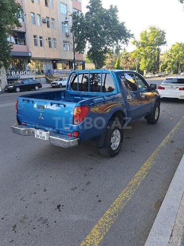 Mitsubishi L200 2009, 353,000 km - 2.5 l - Bakı
