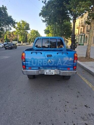 Mitsubishi L200 2009, 353,000 km - 2.5 l - Bakı