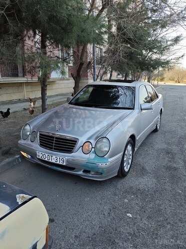 Mercedes E 240 2000, 290,000 km - 2.6 l - Gəncə