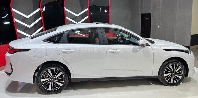 Changan Qiyuan A05 2024, 0 km - 1.5 л - Sumqayıt