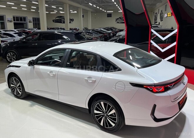 Changan Qiyuan A05 2024, 0 km - 1.5 л - Sumqayıt