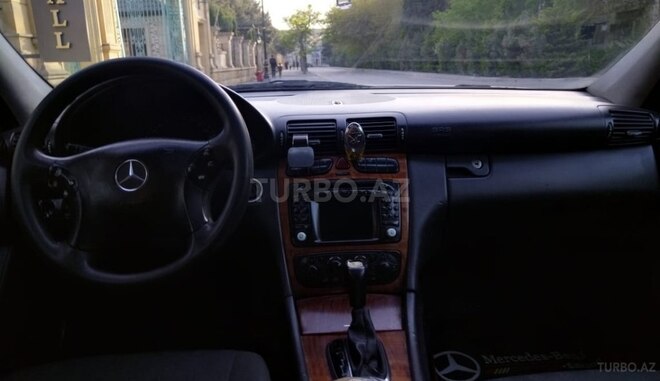 Mercedes C 220 d 2001, 431,000 km - 2.2 l - Bakı