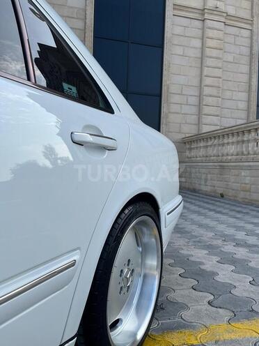 Mercedes E 240 2000, 266,000 km - 2.6 l - Bərdə