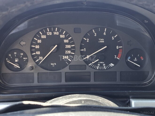 BMW 523 1996, 318,000 km - 2.5 l - Bakı