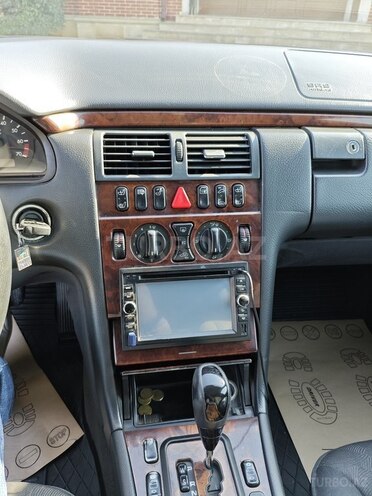 Mercedes E 240 2000, 290,000 km - 2.6 l - Gəncə