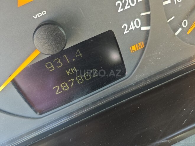 Mercedes E 240 2000, 290,000 km - 2.6 l - Gəncə