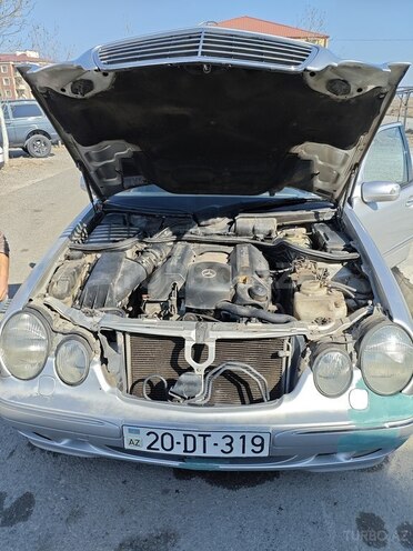 Mercedes E 240 2000, 290,000 km - 2.6 l - Gəncə