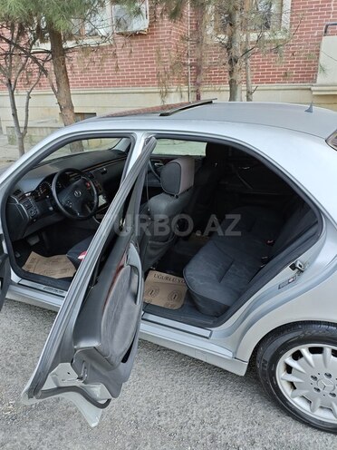 Mercedes E 240 2000, 290,000 km - 2.6 l - Gəncə