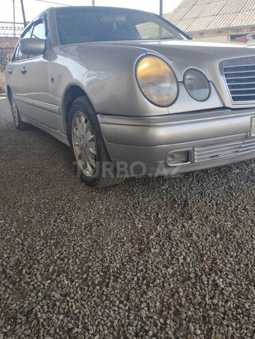 Mercedes E 300 1997, 241,000 km - 2.5 л - Şəmkir