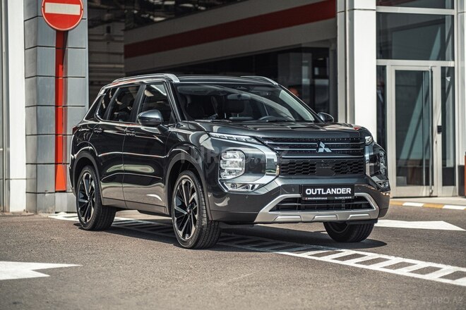 Mitsubishi Outlander-3