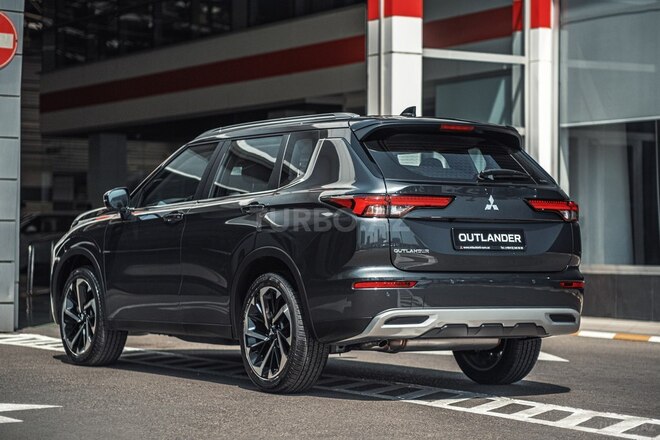 Mitsubishi Outlander-6