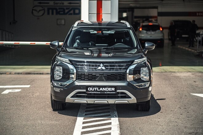 Mitsubishi Outlander-1