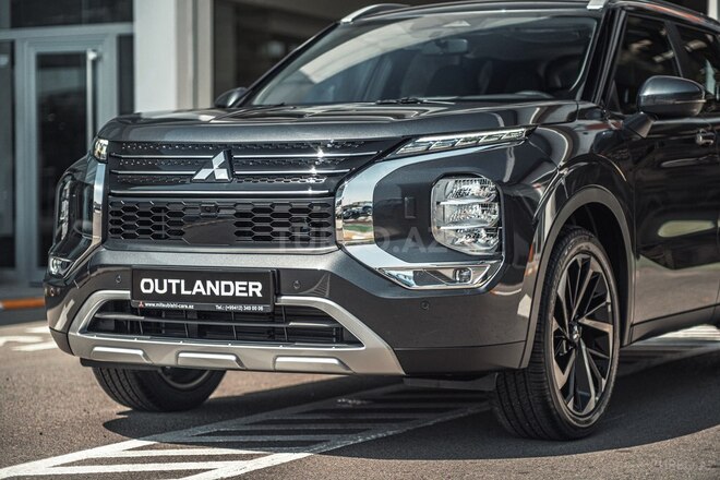 Mitsubishi Outlander-5