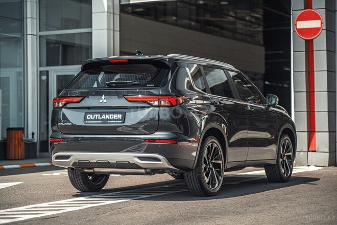 Mitsubishi Outlander-7