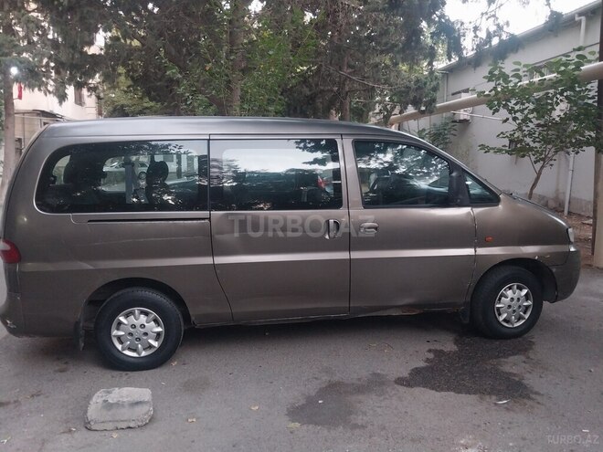 Hyundai H-1 2000, 350,000 km - 2.5 l - Bakı