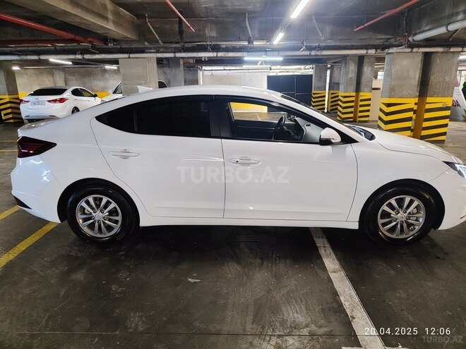 Hyundai Elantra 2019, 108,000 km - 1.6 l - Bakı