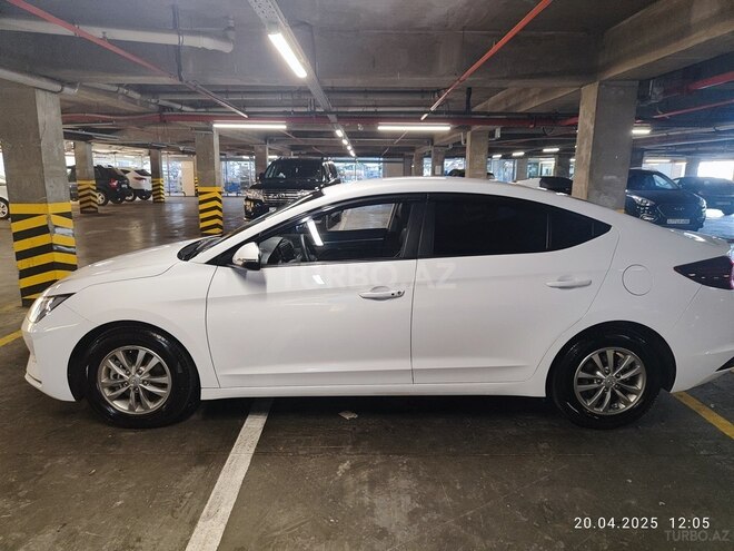 Hyundai Elantra 2019, 108,000 km - 1.6 l - Bakı