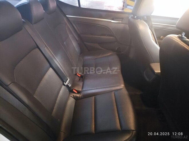 Hyundai Elantra 2019, 108,000 km - 1.6 l - Bakı