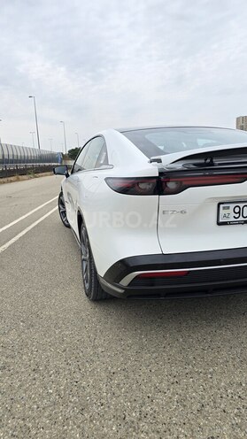 Mazda  2025, 9,900 km - 1.5 л - Bakı