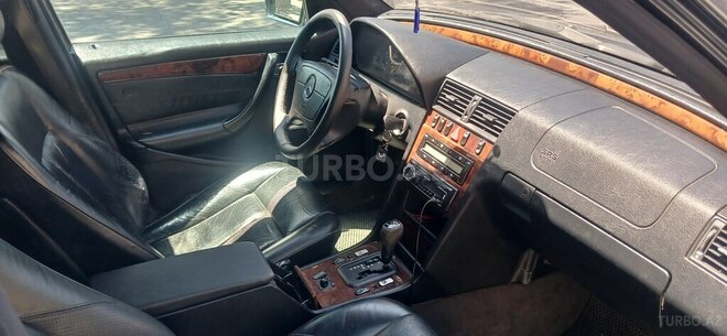 Mercedes C 240 1997, 418,000 km - 2.4 l - Bakı