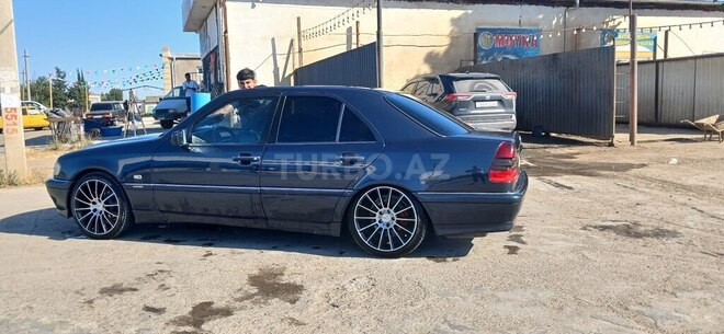 Mercedes C 240 1997, 418,000 km - 2.4 l - Bakı