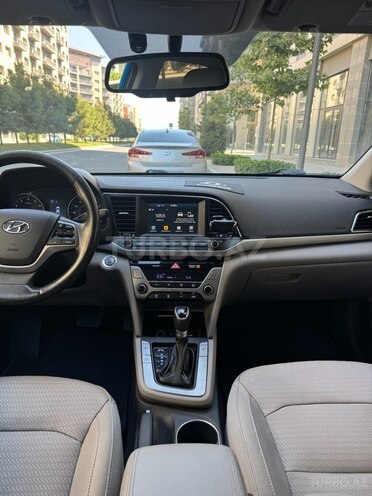 Hyundai Elantra 2016, 201,168 km - 2.0 л - Bakı
