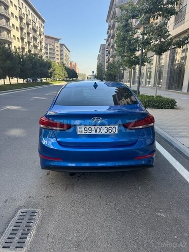 Hyundai Elantra 2016, 201,168 km - 2.0 л - Bakı