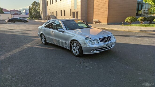Mercedes E 220 d 2002, 380,000 km - 2.2 l - Beyləqan
