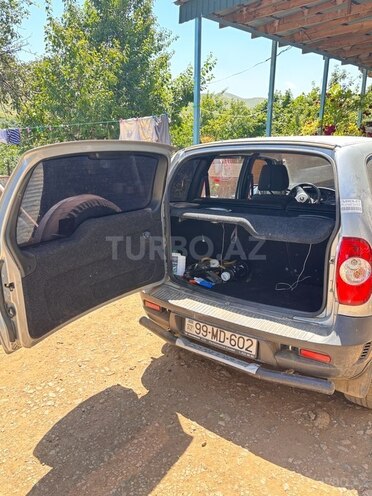 Chevrolet Niva 2015, 50,000 km - 1.7 l - Gədəbəy