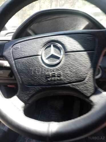 Mercedes C 240 2001, 256,000 km - 2.4 l - Babək