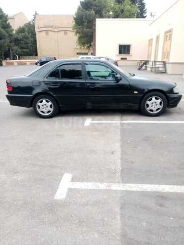 Mercedes C 240 2001, 256,000 km - 2.4 l - Babək