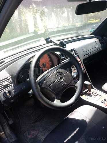 Mercedes C 240 2001, 256,000 km - 2.4 l - Babək