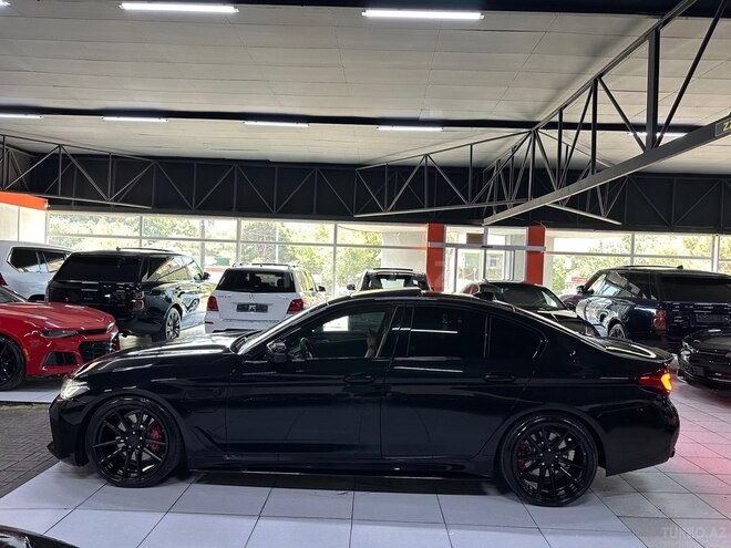 BMW 530e-10