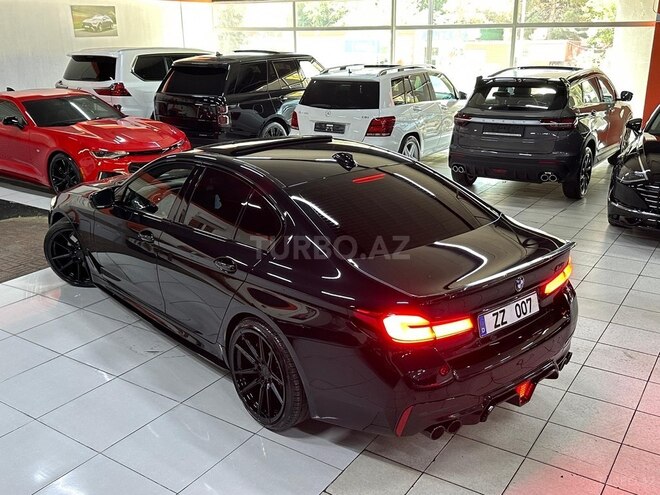 BMW 530e-12