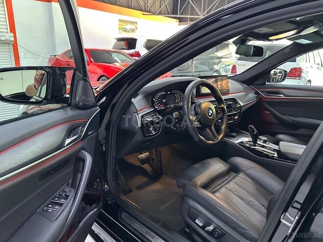 BMW 530e-13
